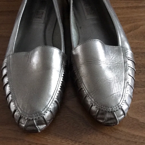 EUC Amanda Smith Gold flats size 8 - Picture 2 of 6